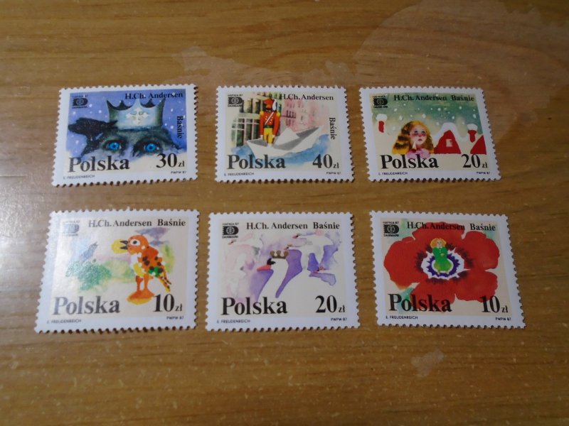 Poland  #  2838 + label  MNH  Royalty