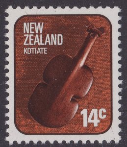 New Zealand 1098 Maori Artifact Kotiate 14c single (1 stamp) MNH 1976