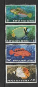 PAPUA NEW GUINEA #442-445 1976 TROPICAL FISH MINT VF LH O.G aa