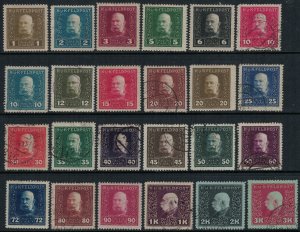 Austria #M22-45*/u  CV $19.35