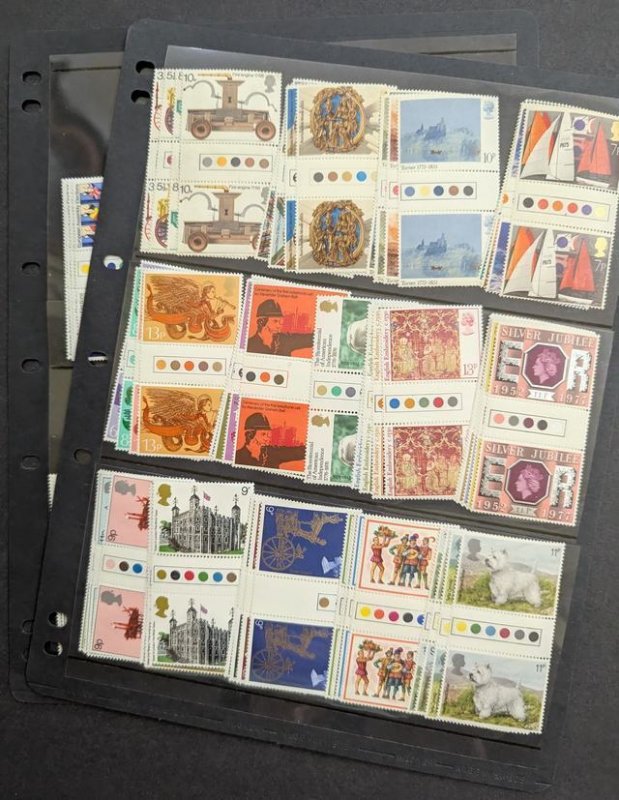 EDW1949SELL : GREAT BRITAIN 21 Cplt, all Diff. Traffic Light Gutter pairs VF MNH