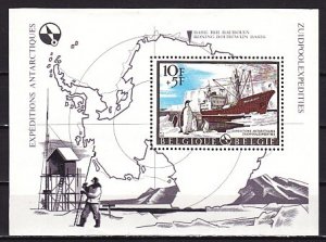 Begium, Scott cat. B800. Antarctic Expedition-Penguins s/sheet. ^