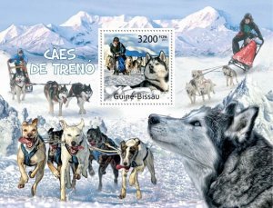 GUINEA BISSAU - 2011 - Sledge Dogs - Perf Souv Sheet - Mint Never Hinged