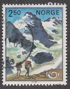 Norway  # 819, Hikers - Mountains, Used