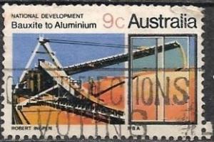 Australia 485 (used) 9c bauxite-aluminum production (1970)