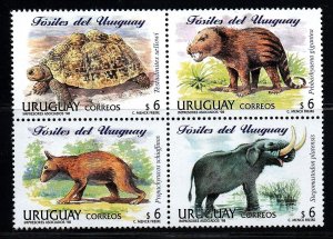 Uruguay stamp 1998 -  Fossilized animals Block of 4