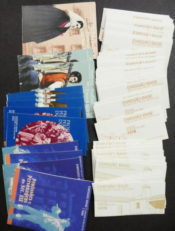 EDW1949SELL : PORTUGAL Huge collection of 590 Cplt Bklts incl Azores & Maderia.