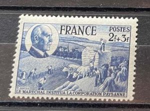 (3579) FRANCE 1944 : Sc# B176 FARMING MARSHAL HENRI PETAIN - MNH VF