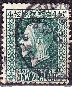 NEW ZEALAND 1915 KGV 4.5d Blue SG423 FU