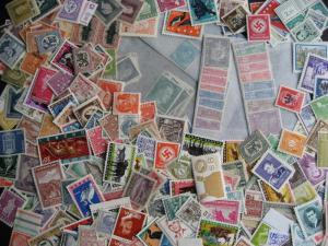 Scrap pile of 290 MNH worldwide. Duplicates, mixed condition, what lurks?