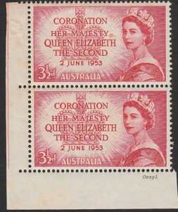 Australia #259 1953 3-1/2d Carmine QEII Coronation Issue MINT-VF-OG-NH. Pair