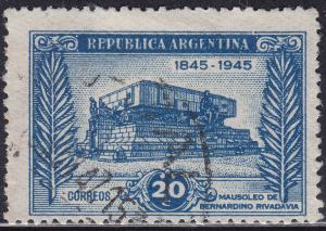 Argentina 546 USED 1945 Mausoleum of Rivadavia