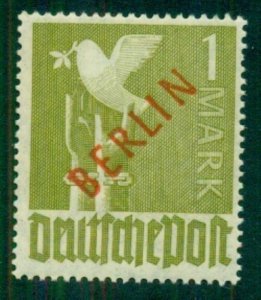 GERMANY BERLIN #9N33 1mk olive, Mint NH, expert mark rev, Scott $325.00