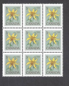 Canada # 783 VF MINT NH SNOW ON LEAVES + UNIQUE DRAMATIC TAG LEAK/SMEAR BS31697
