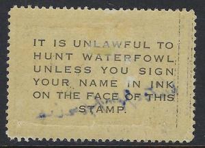 1951 USA Duck Hunting Stamp - Scott # RW18 - Used  (QQ37)