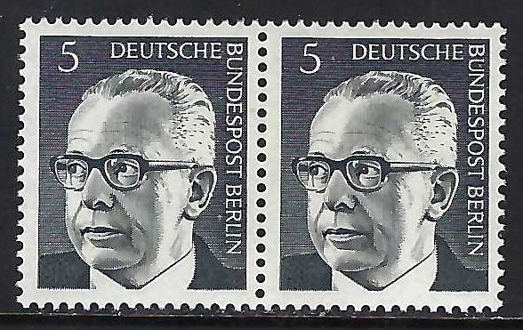 Germany Berlin 9N284 MNH PAIR T545-5