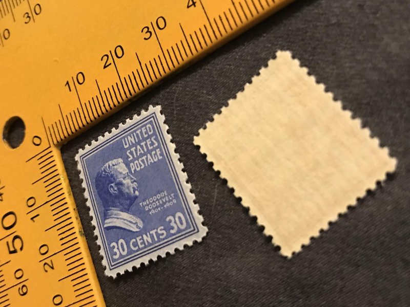 Scott 830 & 831, MNH, F/VF