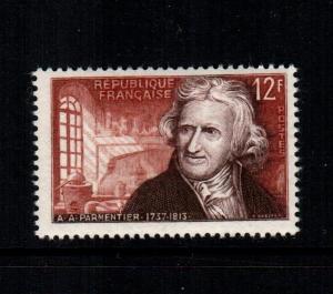 France 810 MNH cat $ .75