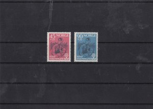 norway 1960 world refugee year mnh stamp set cat £23 ref 7437