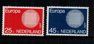 Netherlands  483 - 484  MNH cat $ 1.30