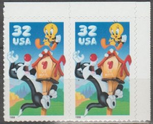 3205a, PAIR(UR)W/Wave Die Cut on back-side. Tweety & Sylvester MNH, .32 cent