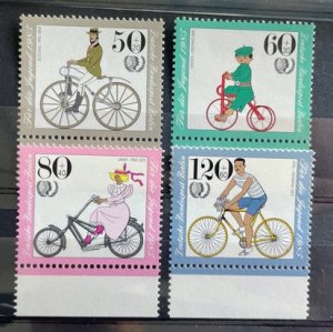 (867) BERLIN 1985 : Yv# 695/98 HISTORY OF CYCLING - MNH VF