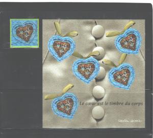 FRANCE 2001 LA COEUR EST LE TIMBRE DU CORP #2797 + #2797a MNH