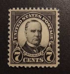 US Scott 639 7c McKinley MNH VF/XF OG P11x10.50 Black 1927 SCV $18.00