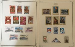 COLLECTION OF RUSSIA 1970-80 STAMPS HINGED ON ALBUM PAGES - 1200V - USED