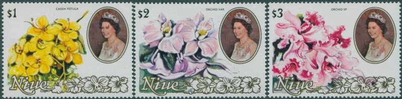 Niue 1981 SG405-407 Flowers QEII MNH