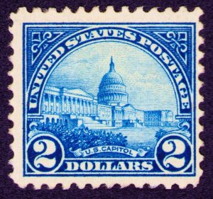 1923 Sc 572 $2 U S Capitol MNH  CV $120 (C