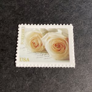 Scott# 4520 - Wedding Roses - Forever Single Stamp - 2011 - MNH-US