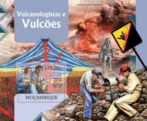 MOZAMBIQUE 2012 SHEET VOLCANOES VULCANOLOGISTS