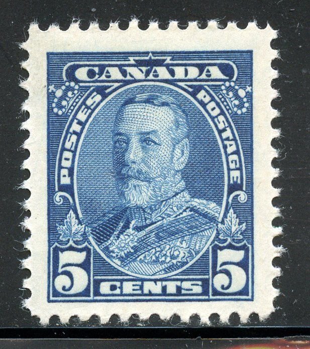 Canada #221, Mint Hinge