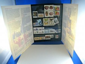 UNITED STATES  -  USPS 1977 MINT SET