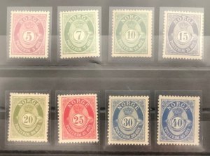 Norway 1920 devinitives Post Horn full set of 8 stamps in FV (**) condition !