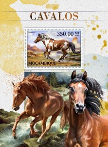 MOZAMBIQUE - 2016 - Horses - Perf Souv Sheet -Mint Never Hinged