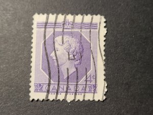 CA S#330 U-F/VF $0.04 06/01/1953 - QEII - Karsh Portrait