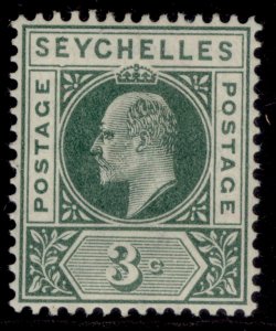 SEYCHELLES EDVII SG47a, 3c dull green, LH MINT. Cat £140. DENTED FRAME