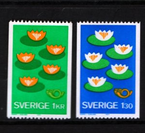 SWEDEN 1193-1194 Hinged, 1977 Five water Lilies