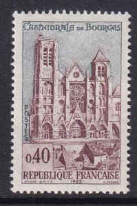 France  #1125  MNH 1965  Cathedral of Bourges  40c