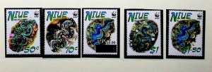 NIUE Sc 769 NH OF 2002- SET+OVERPRINT+3M/S(ONE W WWF LOGO)- RARE! - CLAMS (WG20)