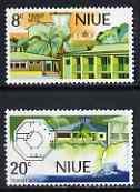 NIUE - 1975  - Opening of Tourist Hotel - Perf 2v Set - Mint Never Hinged