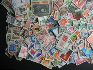 China & PRC 500 a quadruple sized elusive mixture (duplicates, mixed condition)