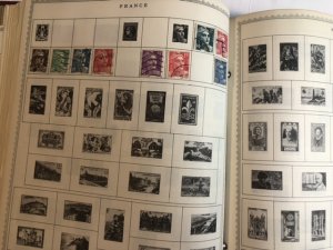 The New World Wide Postage Stamp Album Lots Of Old Stamps