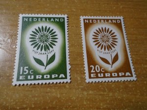 Netherlands  #  428-29  MNH