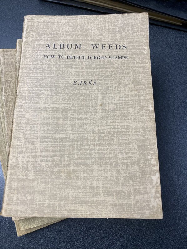 Album Weeds - 8 Books