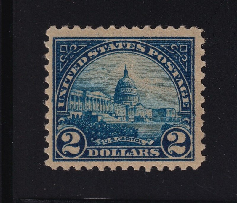 1923 Sc 572 $2 U S Capitol MNH full OG single stamp CV $120 (E