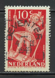 Netherlands Scott B192 Used H - 1948 Swinging/Child Welfare - SCV $0.25