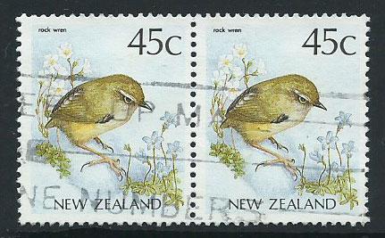 New Zealand SG 1463b  FU Pair